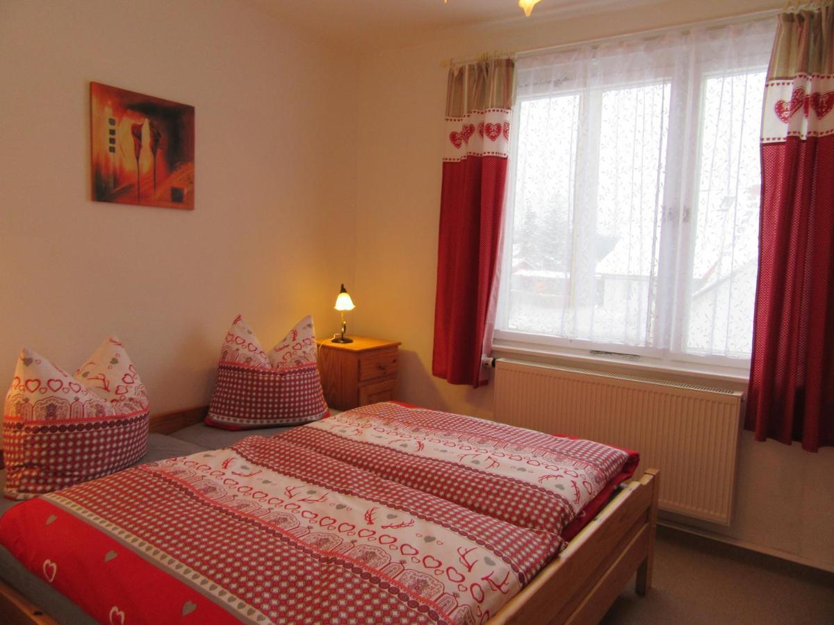 Appartement Haus Hasenmueller à Schmiedefeld am Rennsteig Extérieur photo